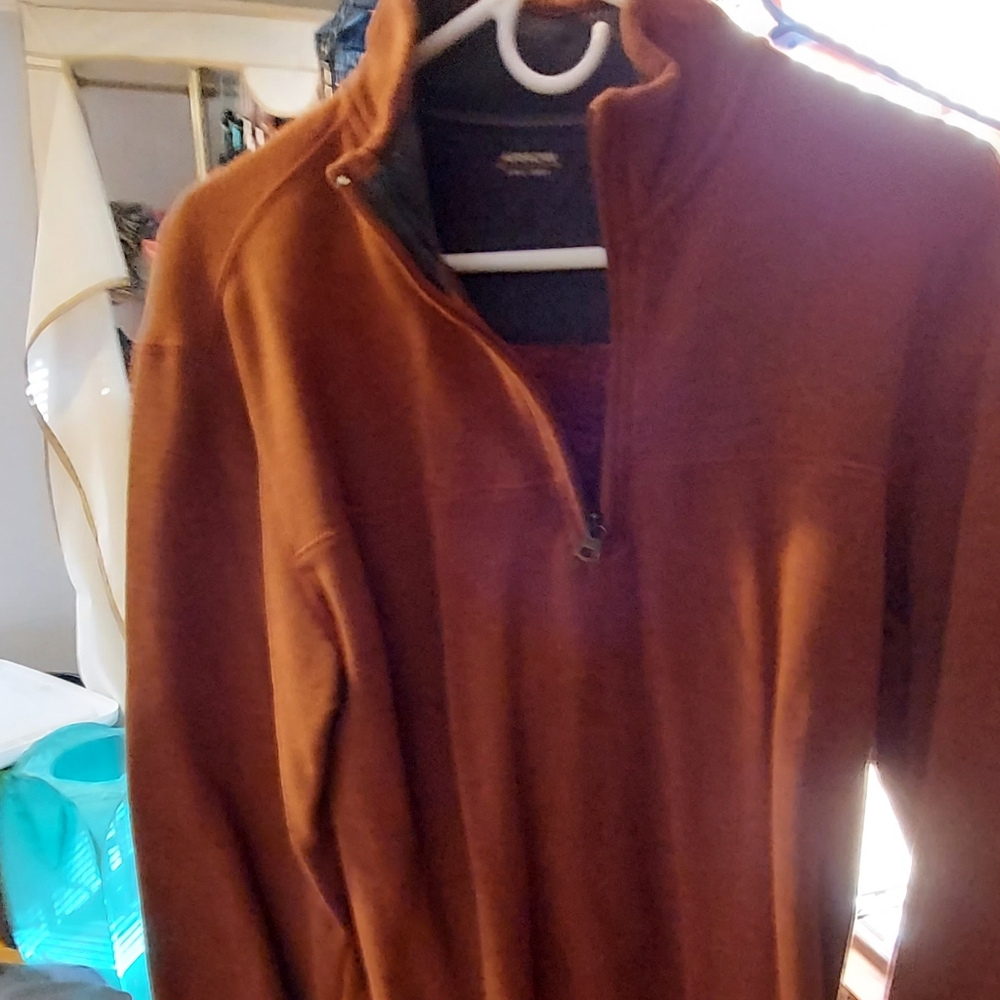 Arrow sweatshirt